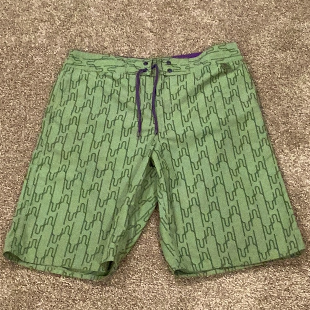 Johnny Cupcake Men’s Board Shorts Size 32 Ex Rare Gently Worn